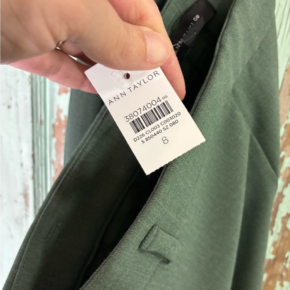 Ann Taylor Forest Green wide Leg trouser Pants - Picture 4 of 7